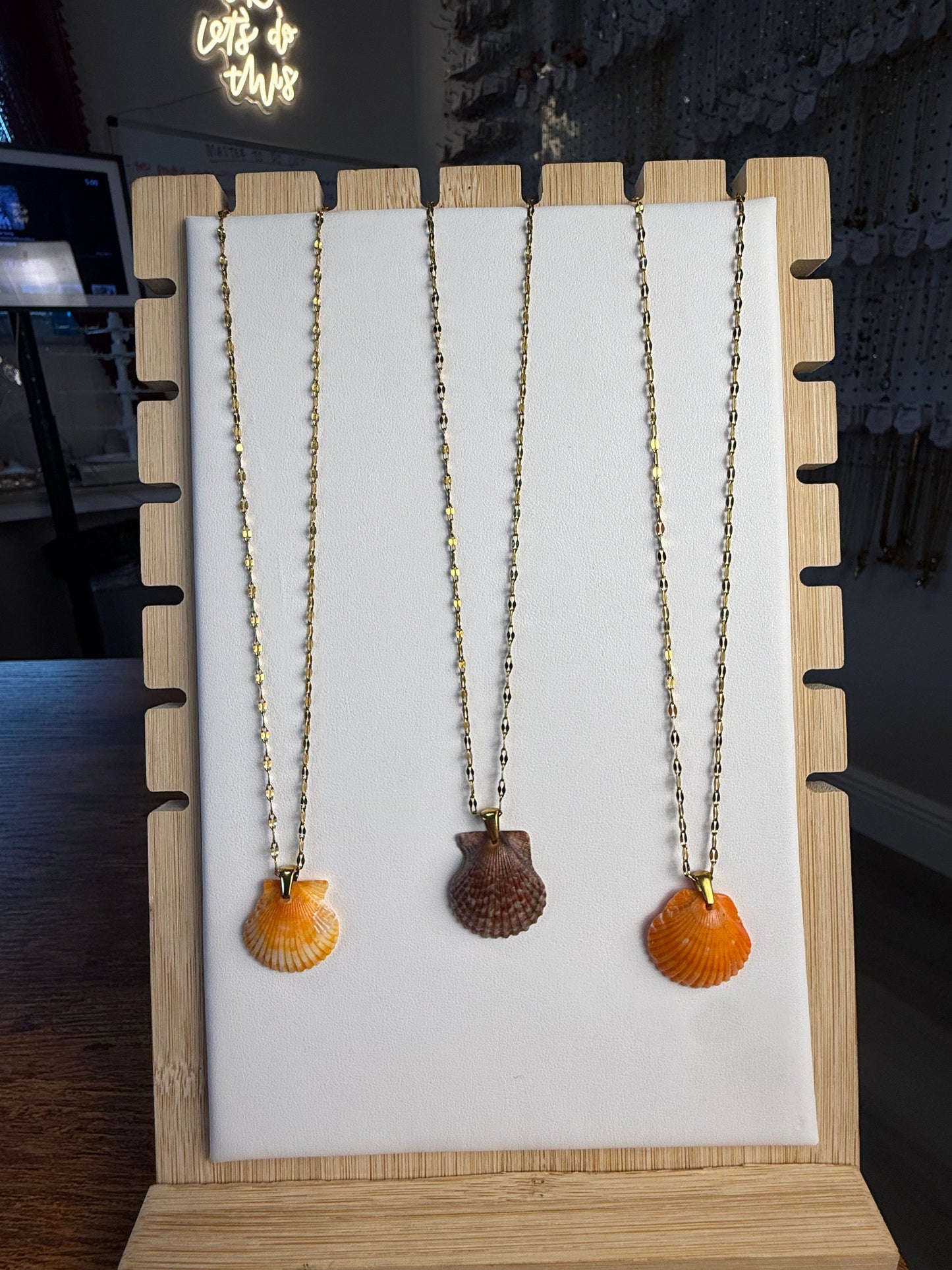 Seashell Necklace on Current Chain
