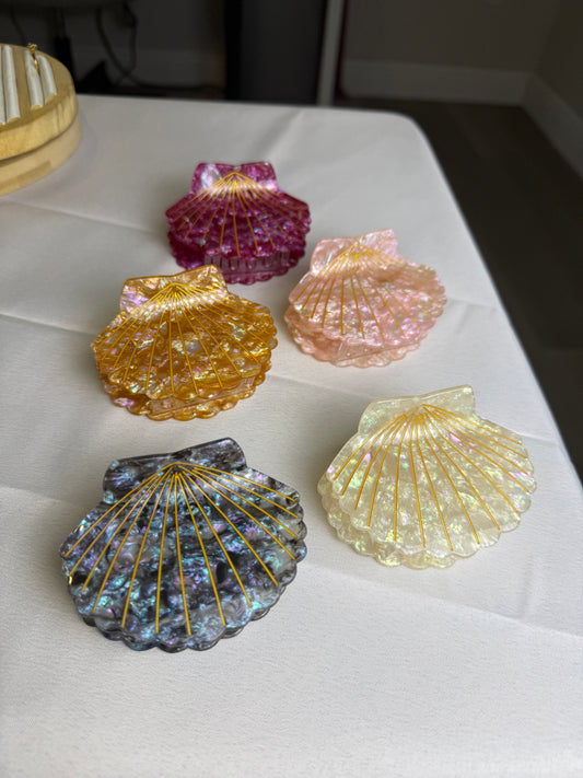 Large Scallop Hair Clips
