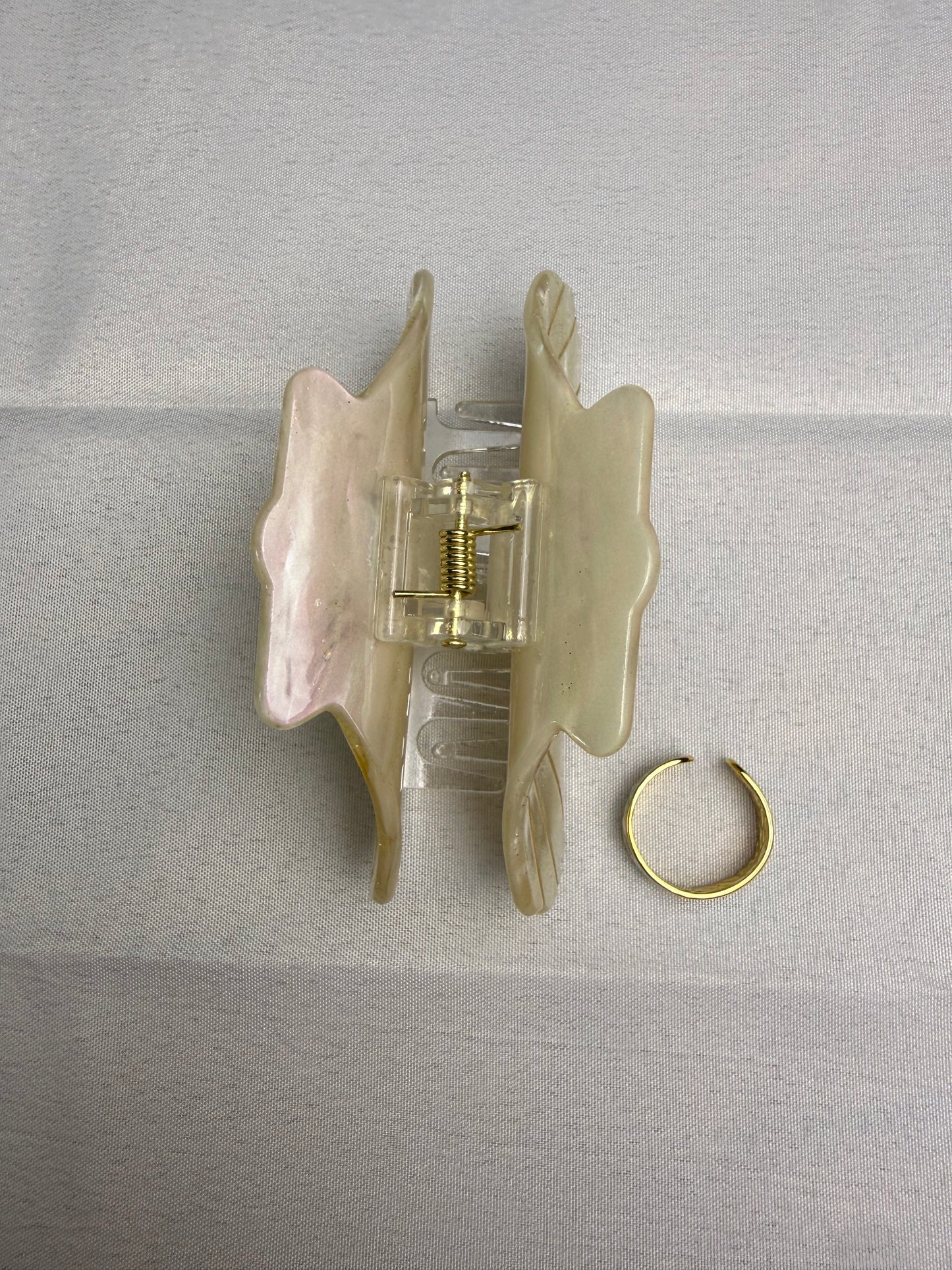 Clam Hair Clip