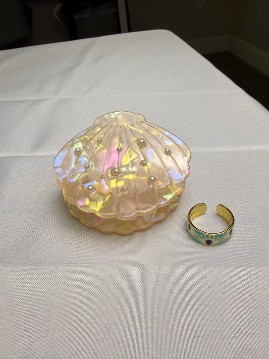 Medium Shell Hair Clip