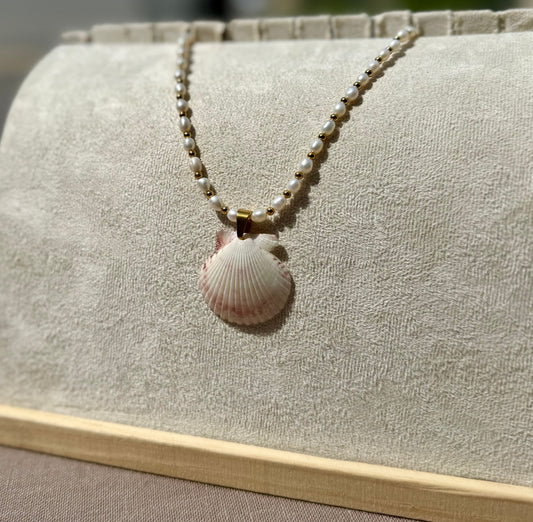 The Pearl Puddles Necklace - Oyster Glow Seashell Edition