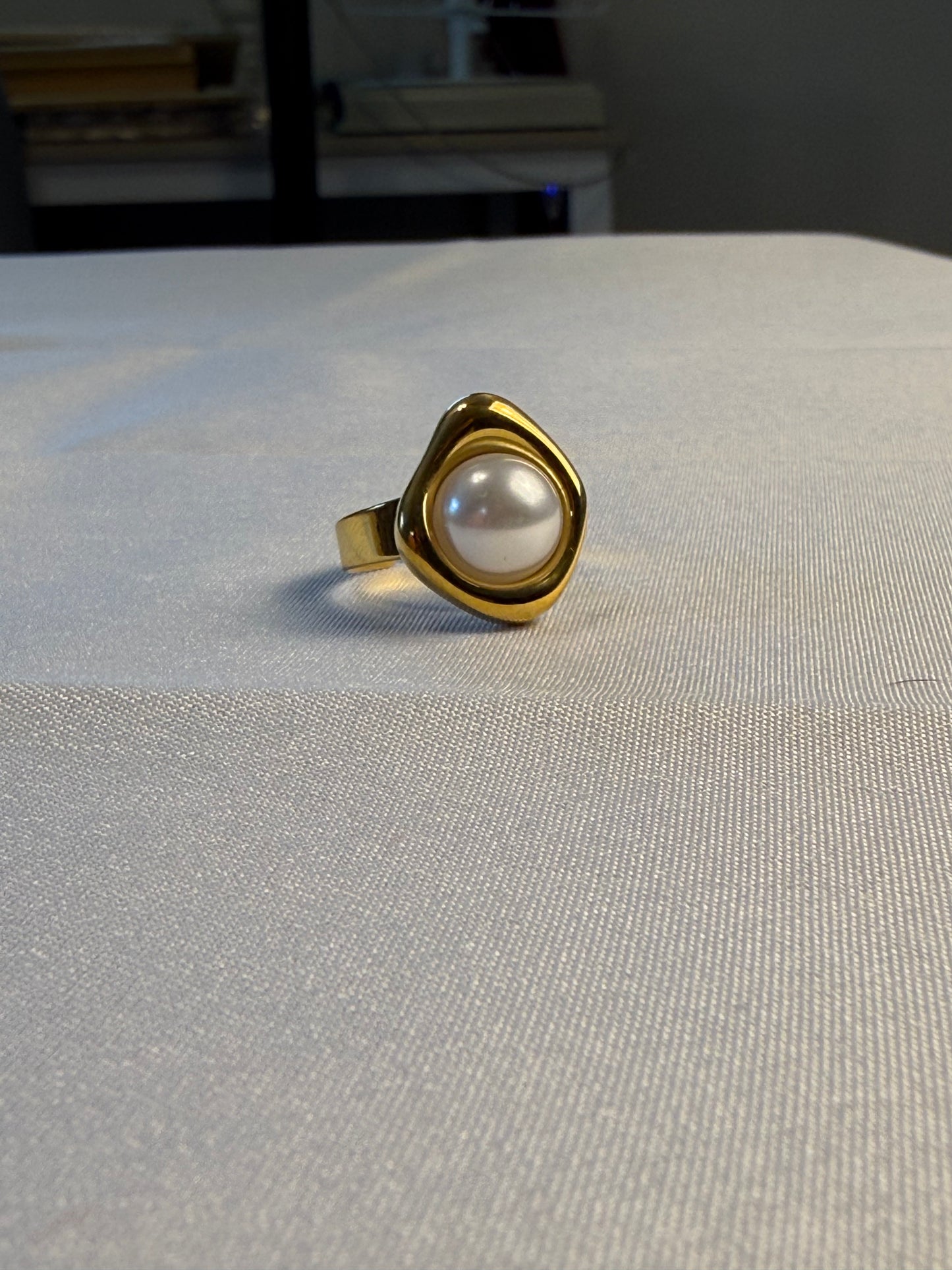 Rhombus Pearl Ring