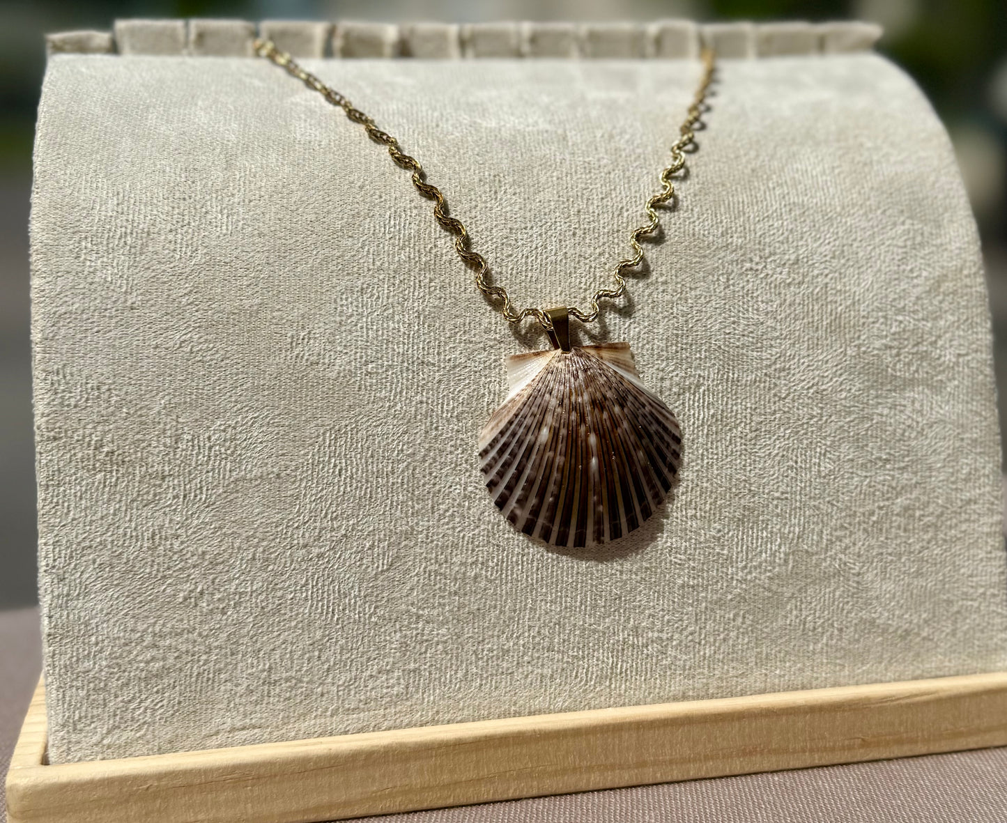 The Ripple Necklace- Brown Seashell Silver + Gold