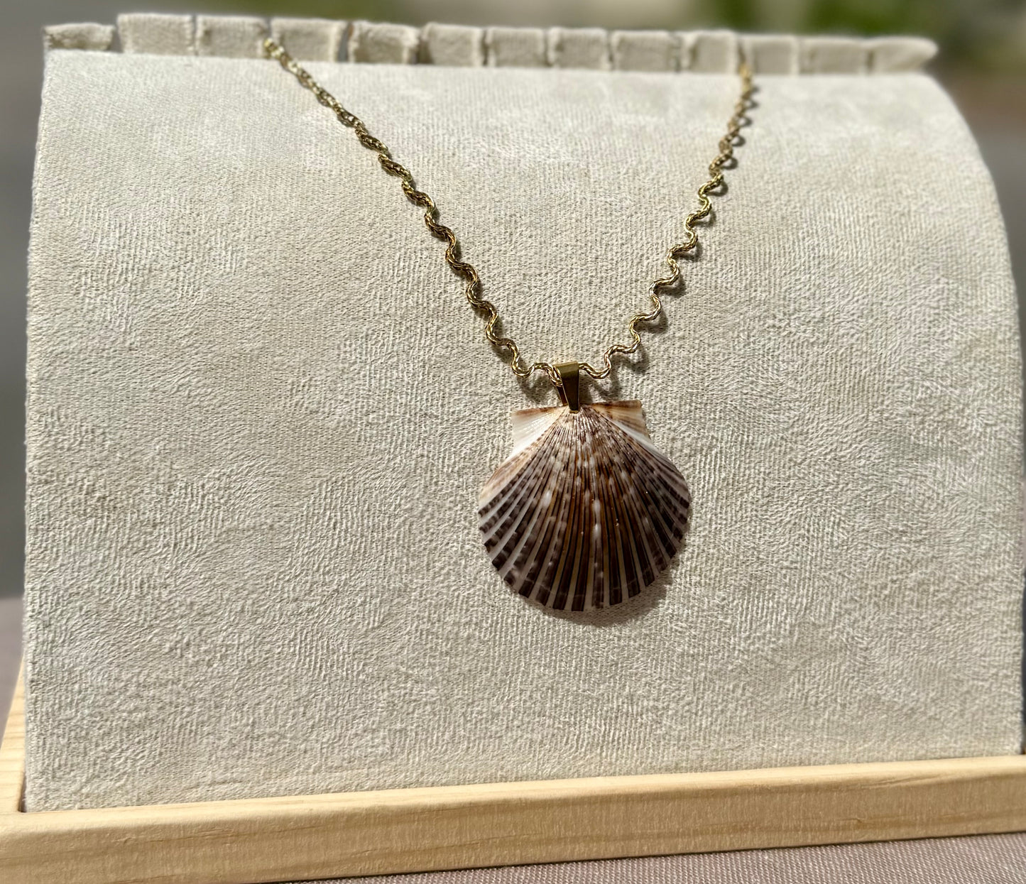 The Ripple Necklace- Brown Seashell Silver + Gold