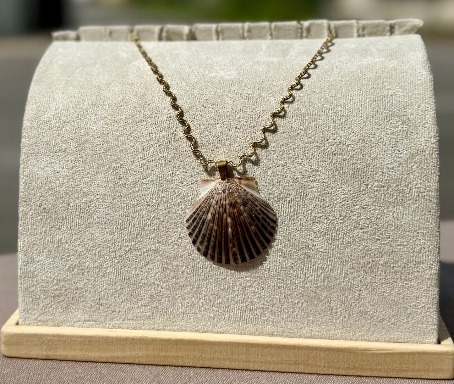 The Ripple Necklace- Brown Seashell Silver + Gold