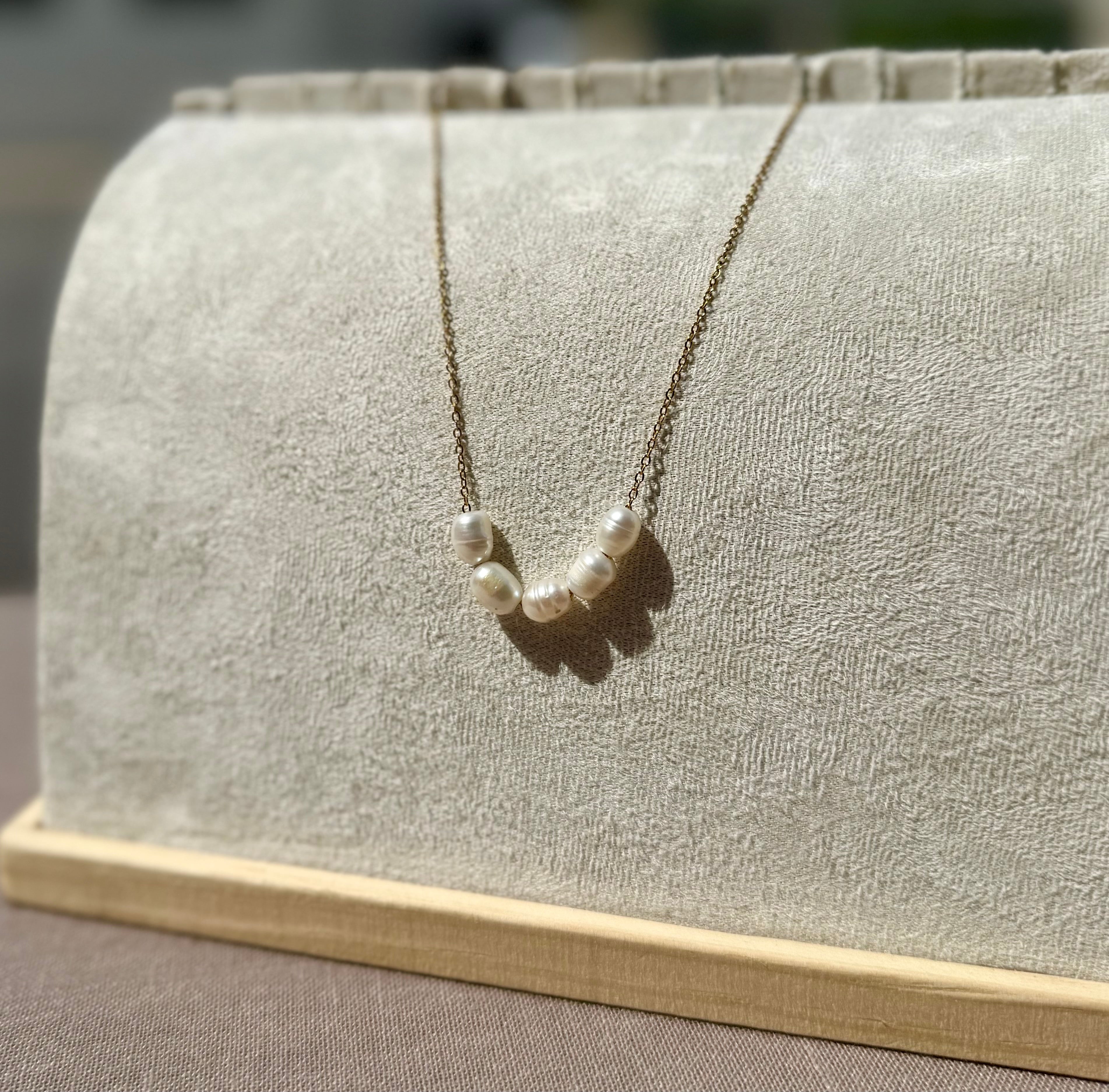 ネックレス・ペンダント ROMANTINUER SN142 SHELL LAYER NECKLACE NATURAL SHELL Layered Necklaces• Charm Stackable Necklace