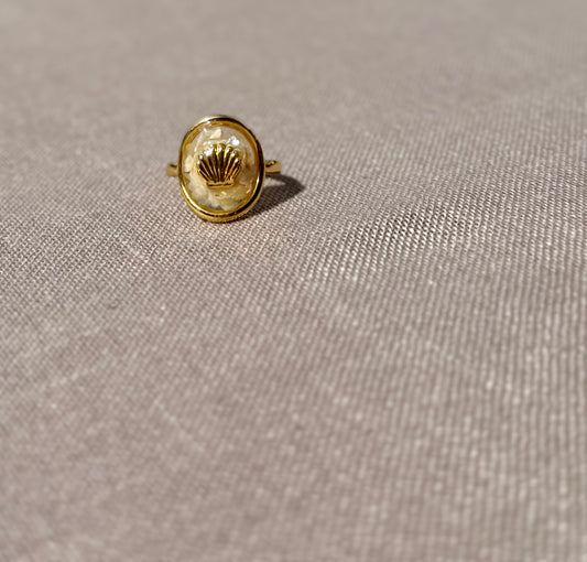 Alivia Crushed Shell Ring