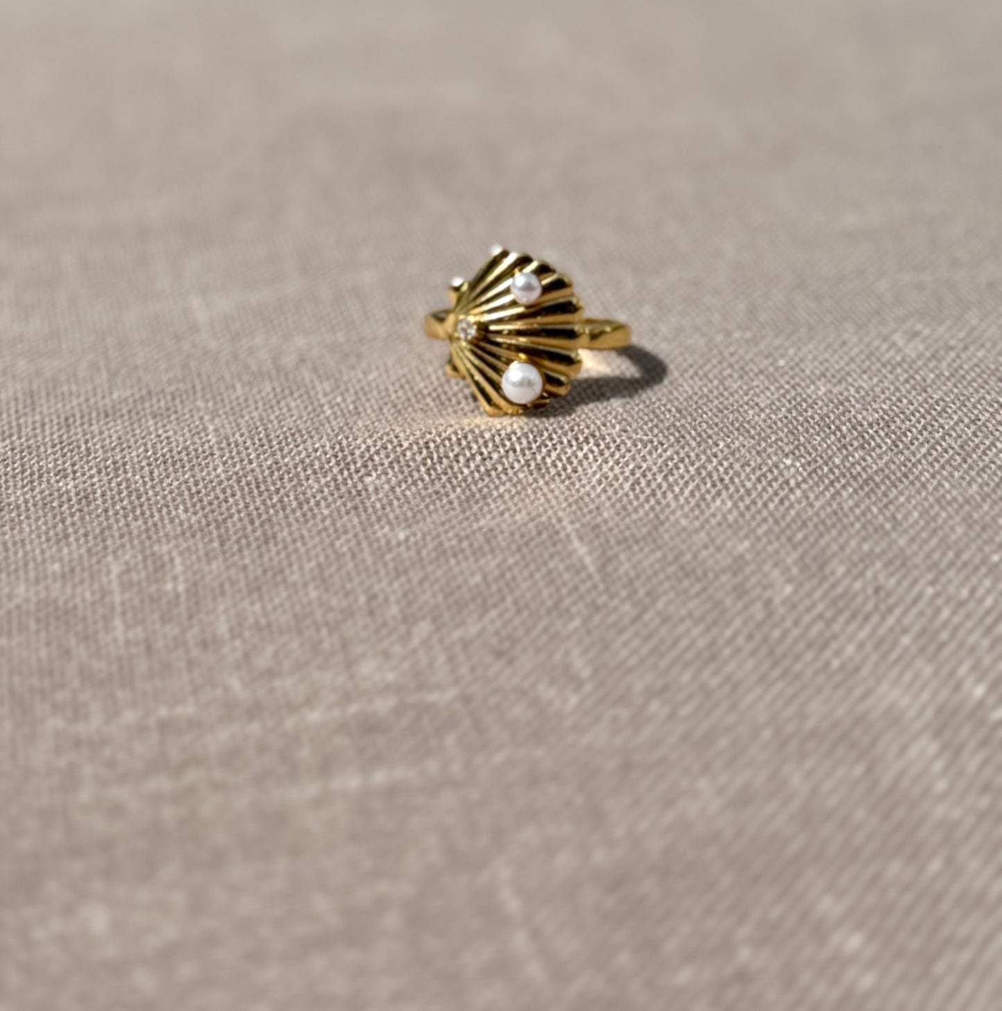 Elevated Scallop Ring