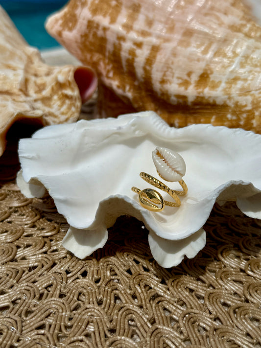 Sandsong Cowrie Ring