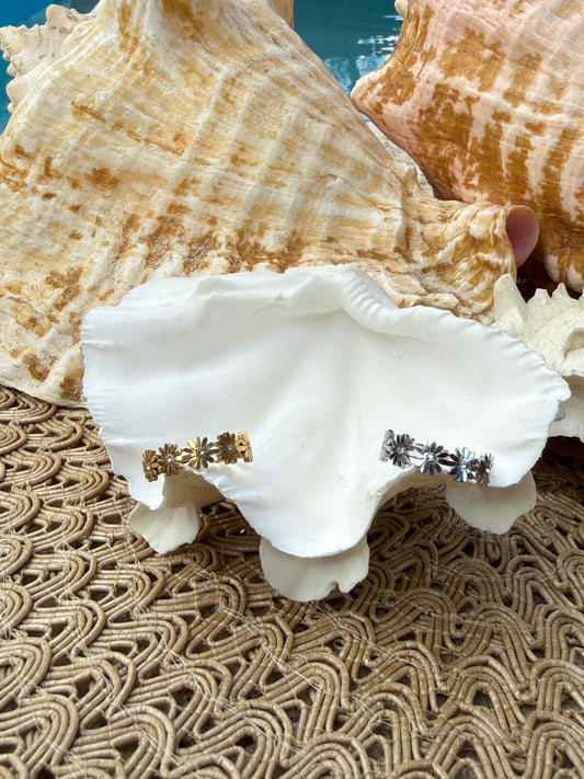 Coastal Daisy Ring in Silver + Gold