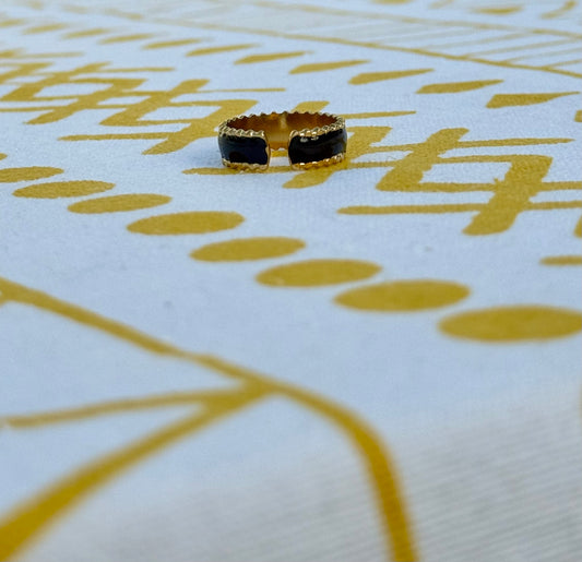 Noir Band Ring
