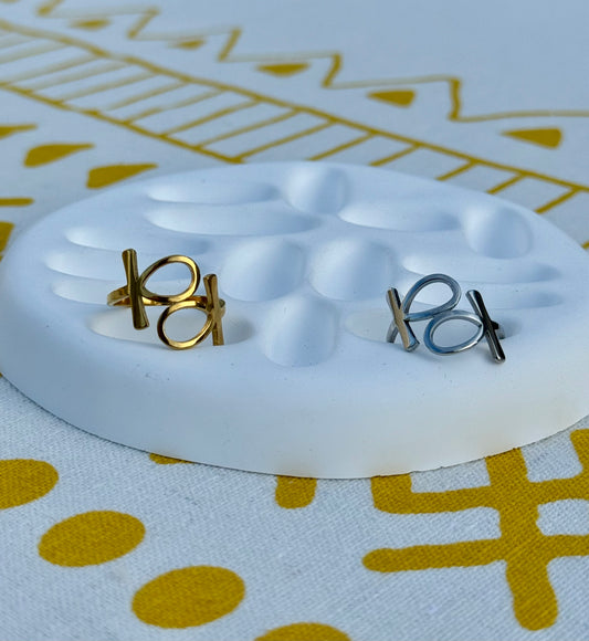 Femininomenon Ring